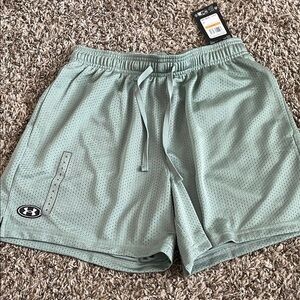 Under Armour Men's Light Green Athletic Shorts